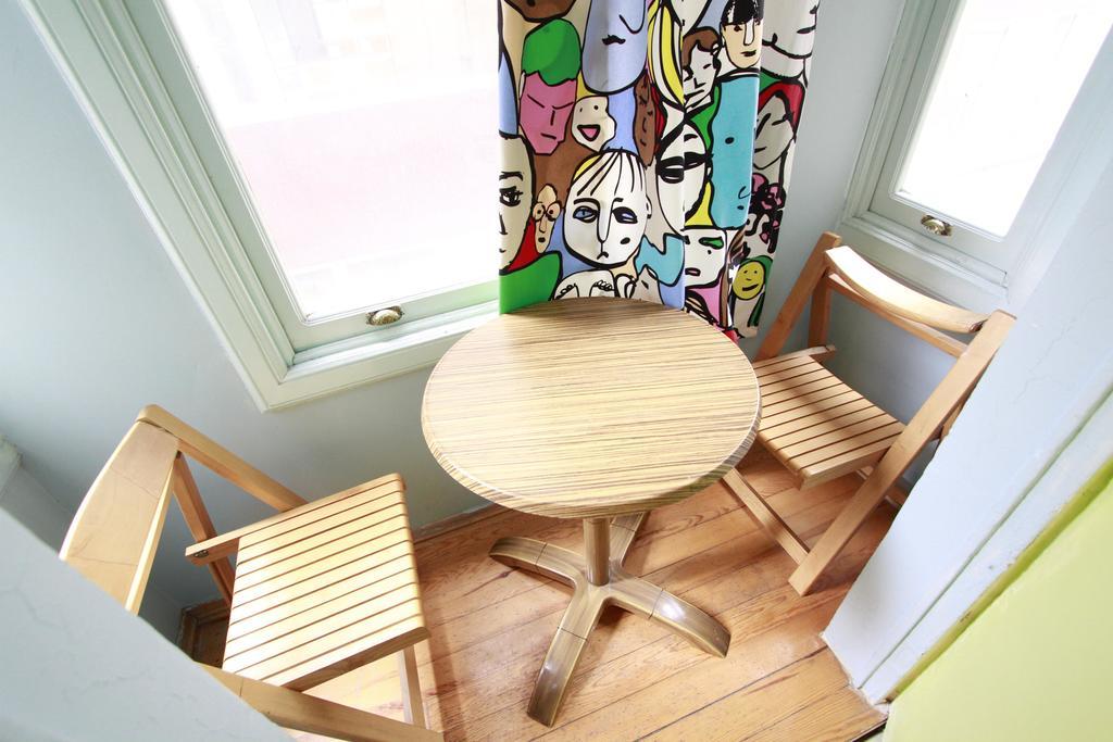 Galata West Hostel Estambul Habitación foto